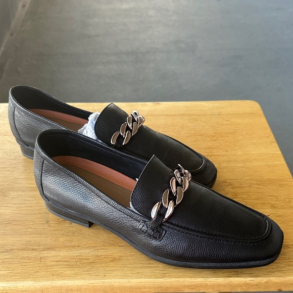 Clarks Black Leather Loafers with Chain Accent - Picture 6 of 6